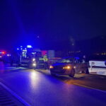 Kastamonu’da Korkunç Kaza: Otomobil Bariyerlere ve Otobüsa Çarptı