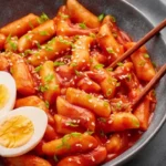 Kore mutfağının en sevilen lezzeti: Tteokbokki