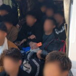 İzmir’de ‘kaçak göçmen’ operasyonu: Durdurulan araçtan 34 kişi çıktı!