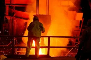 İran’daki çelik fabrikasında fırın patladı: 1 kişi hayatını kaybetti, 3 işçi