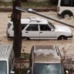 Mersin’de sağanak etkili oldu: Yolları su bastı!