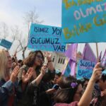 YTÜ’de Kadın Çalışmaları Topluluğu İçin 500’ü Aşkın Dilekçe Teslim Edildi