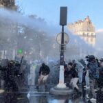 Paris’teki lise eylemlerinde çoğu çocuk 1.260 gözaltı