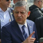 Özgür Özel’den İmamoğlu’nun savunmasıyla ilgili açıklama: ‘Niye canlı yayın