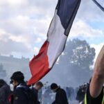 Fransa’da Ateş Dinmiyor: Macron’un Reform Vaatleri Öğrencileri Tatmin Etmedi