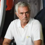 Mourinho’dan Fenerbahçe ve hakemler hakkında açıklama: “Türkiye’de benzer bir