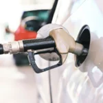 Benzine bir haftada ikinci büyük indirim: Fiyatlar düştü!