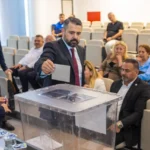 Mezitli Belediye Başkanı Turgut Selağzı, CHP’lı Şeyhane Ünver ile rekabetten