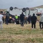 Afyon’da midibüs şarampole devrildi: 25 yaralı