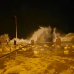 Mudanya’da Fırtına Hasara Sürün, Deniz Suğu Kordonu Aşdı