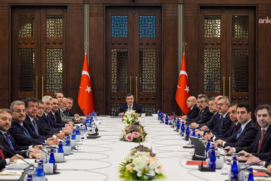 Partili Emir’den Ekonomi Koordinasyon Kurulu fotoğrafına tepki: Bu fotoğrafın