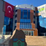 Aktaş’tan kamyon kiralayan belediye Suriye’ye bağışlıyor