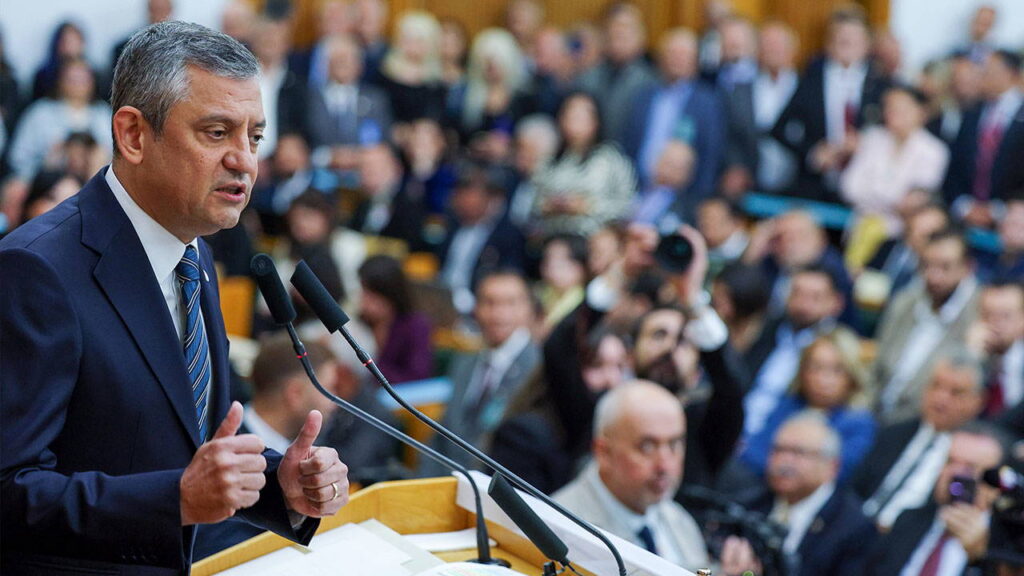 Son Dakika… Özgür Özel, YENİ Parti grup toplantısında konuşuyor