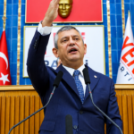 Son dakika… Özgür Özel kürsüde: Ne mesaj verecek?