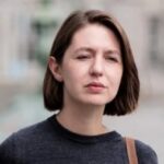 153 nivîskar: Sally Rooney ne terorîst e