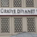 Diyanet Vakfı’ndan ‘Fon Vurgunu’ İddialarına Yanıt: Görevden Almalar Rastlantı