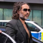 Russell Brand Davasında Savcılık, “Acımasız” Şekilde Nitelendirdi