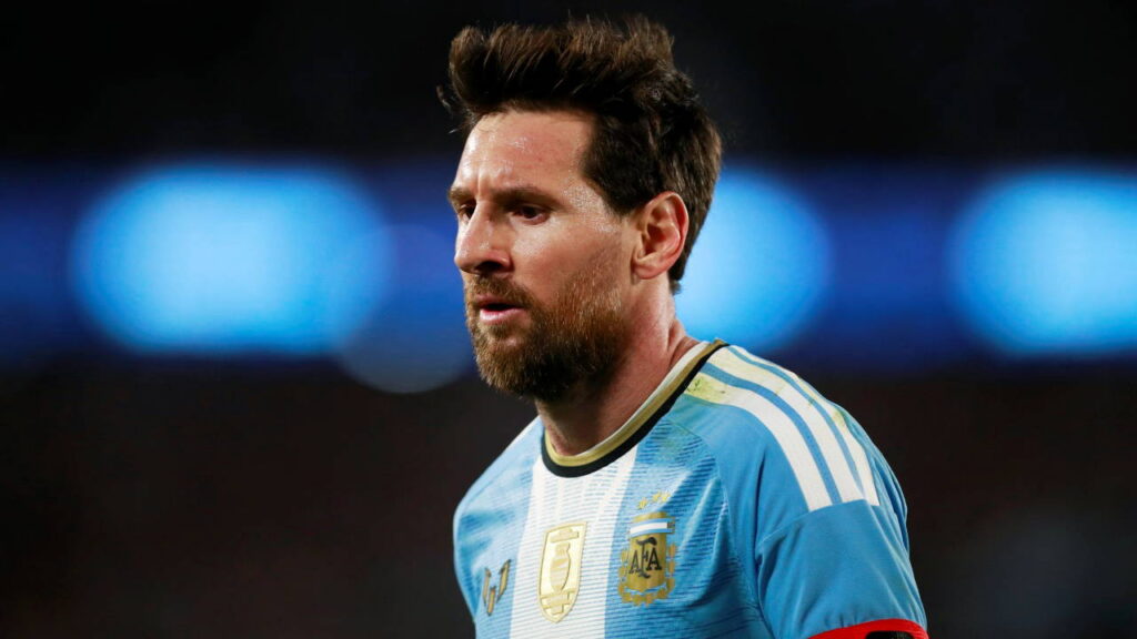 Lionel Messi 10 ismi işaret etti… İşte listedeki tek Türk futbolcu!