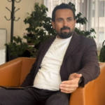 DEVA Partili Yılmaz’dan İzmir’de Çarpıcı Çıkış: Siyasetin Merkezinde Millet Değil