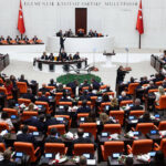 AKP’den Gece Yarısı Fon Önergesi: 250 Bin Kişi Hak Gaspıyla Karşı Karşıya!
