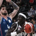 Anadolu Efes ile Beşiktaş EuroLeague’de Tarihi Derbide İlk Kez Karşı Karşıya