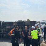 Antalya’da midibüs devrildi: 5 kişi yaralandı