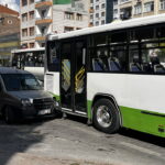 Kayseri’de bıçaklı kavga: Akrabasını bıçaklayıp kaçarken halk otobüsüne çarptı
