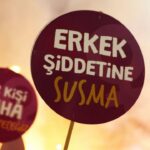 Boşanma aşamasında olduğu erkek tarafından bıçaklanan kadın ağır yaralandı