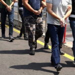 İstanbul’da yasa dışı bahis mesajı gönderen şüpheliler gözaltına alınarak araştırıldı