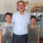 AKP’li Vekilin Çocuk İşçilerle Pozu Tepki Çekti: ‘Utanmıyorlar!’