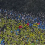 Fenerbahçe’den taraftarına derbi öncesi yağmurluk ve bere jesti!