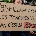 Fransa’daki Eylemlerde ‘Bismillah’ Yazılı Dövizler Neden Taşınıyor?