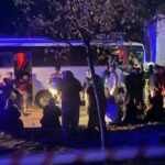 Isparta’da tarım işçilerini taşıyan minibüs TIR’a çarptı: 17 yaralı