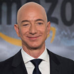Jeff Bezos: Ay’da kalıcı üs kuracağız