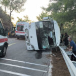 Marmaris’te otel personelini taşıyan servis devrildi: 14 yaralı