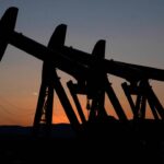 Petrol fiyatları, arz artışı beklentisiyle geriledi