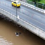 Sarıyer’de sağanak sonrası taşan derede araç bulundu