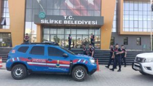 Silifke Belediyesi’ne yönelik operasyon: 7 kişi gözaltına alındı